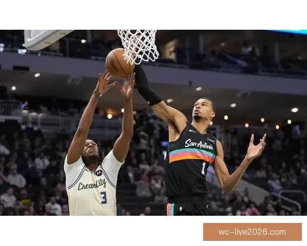 字母哥十年首次无缘季后赛文班克斯爆发马刺轻取雄鹿